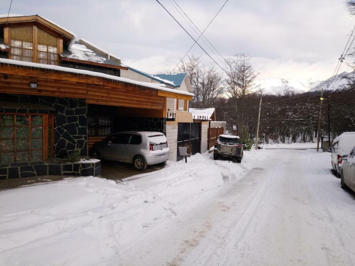 Casa Departamento En El Bosque Apartment Ushuaia Exterior photo